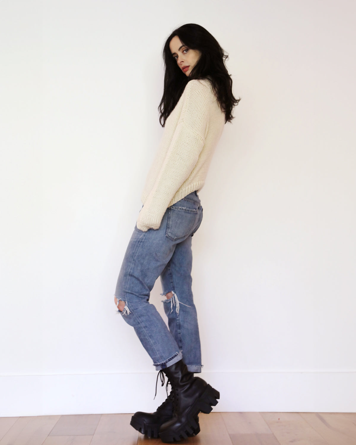 Cool Girl Sweater Kit x Krysten Ritter